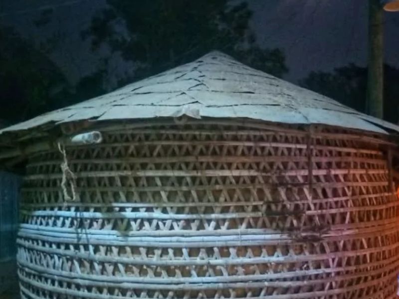 আধুনিকতার ছোঁয়ায় হারিয়ে যাচ্ছে গ্রাম-বাংলার ঐতিহ্য ধানের গোলা